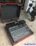 Behinger X32 case